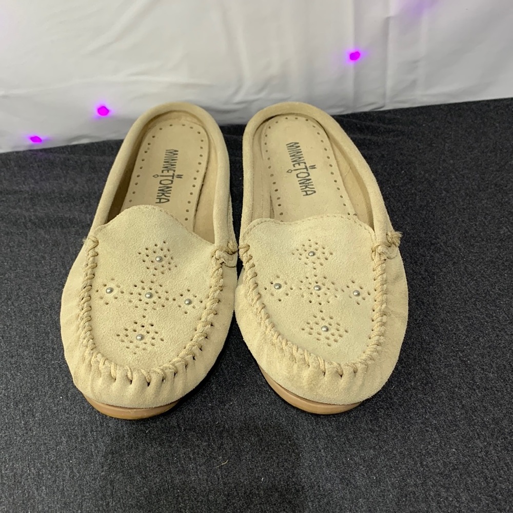Minnetonka slide on shoes